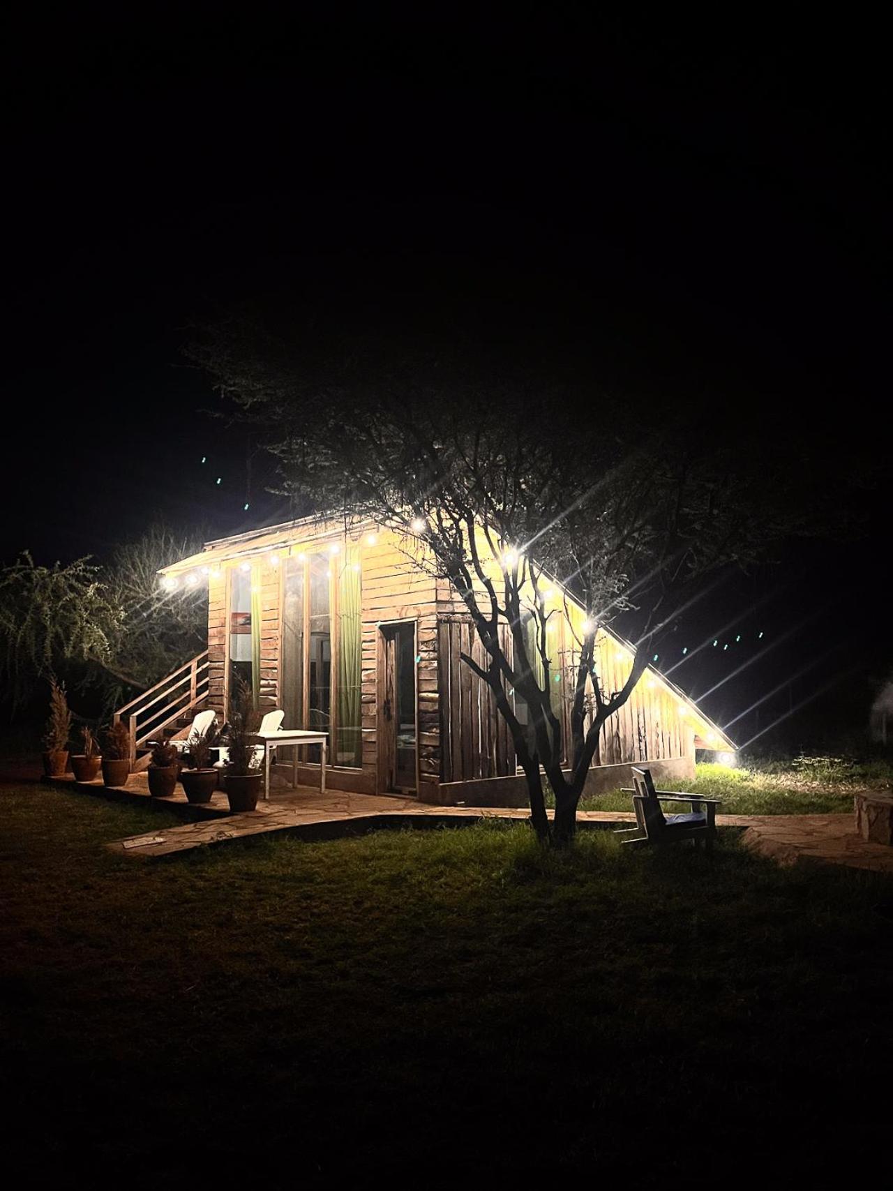 Kilimanjaro View Cabin-Amboseli Oloitokitok Bilik gambar