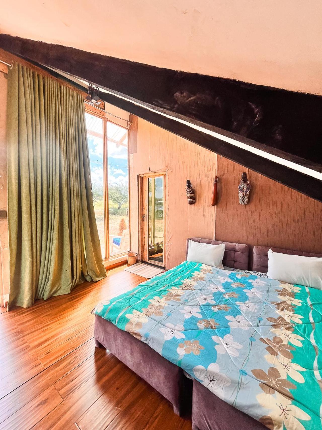 Kilimanjaro View Cabin-Amboseli Oloitokitok Bilik gambar