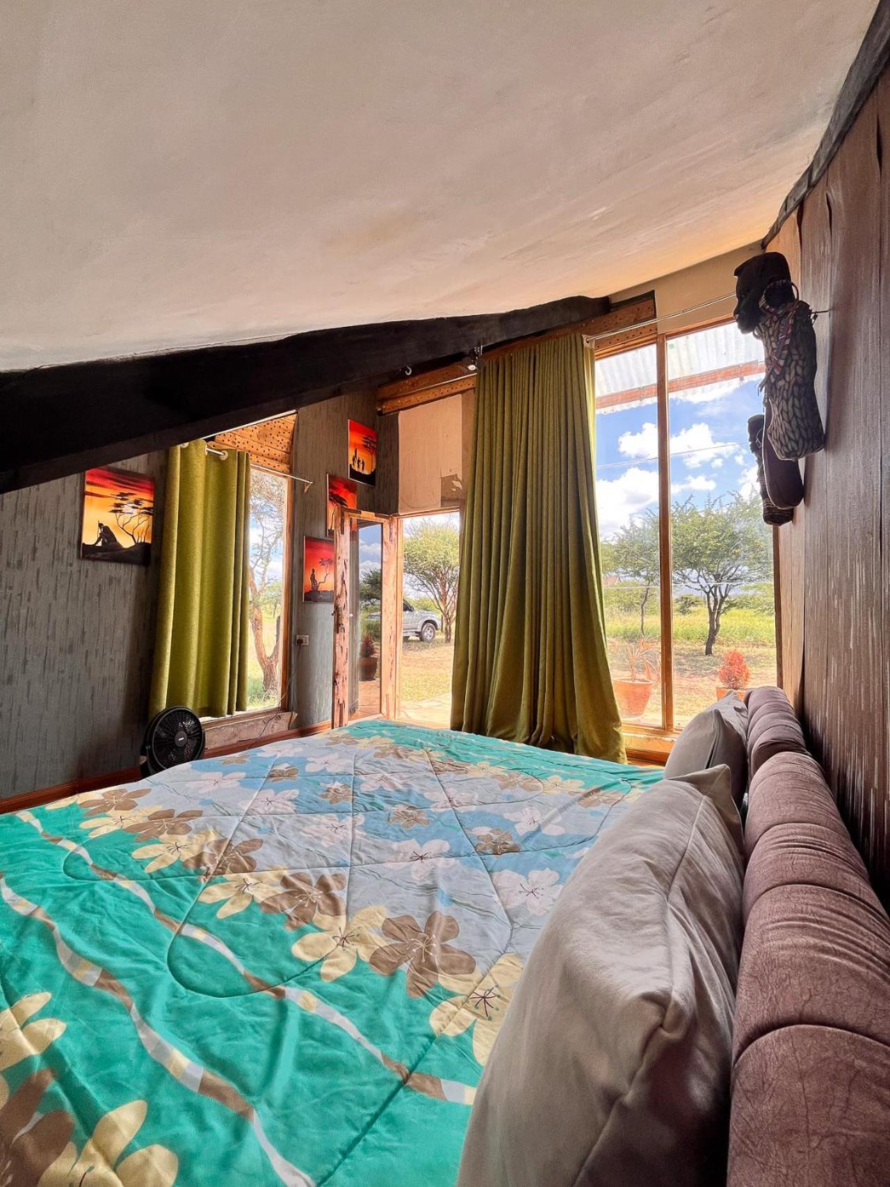 Kilimanjaro View Cabin-Amboseli Oloitokitok Bilik gambar